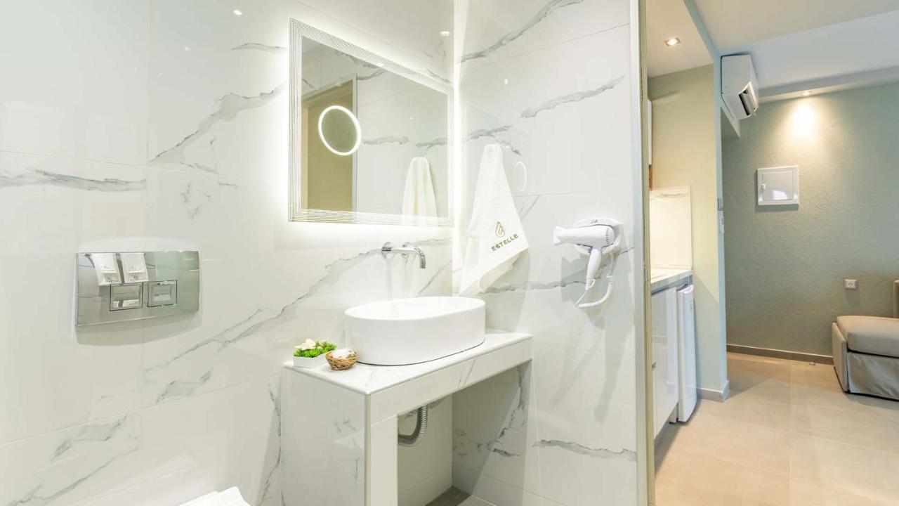 Estelle Family Luxury Apartments & Suites Gerakini Exterior foto
