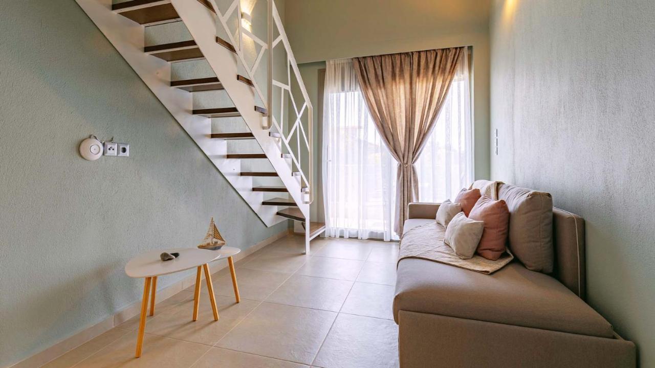 Estelle Family Luxury Apartments & Suites Gerakini Exterior foto